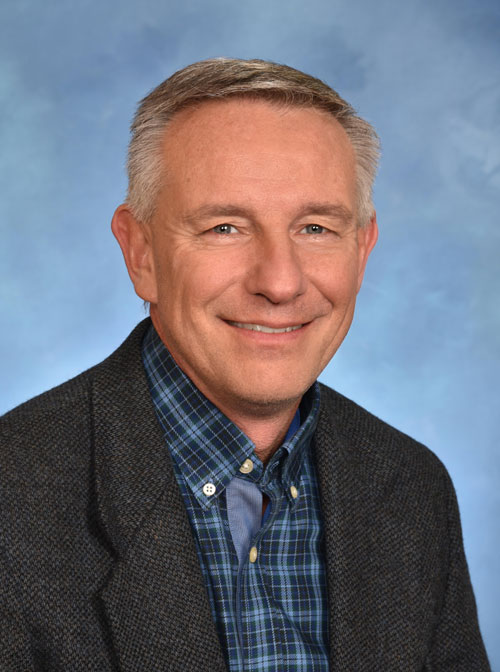 Alan Mlodzienski headshot